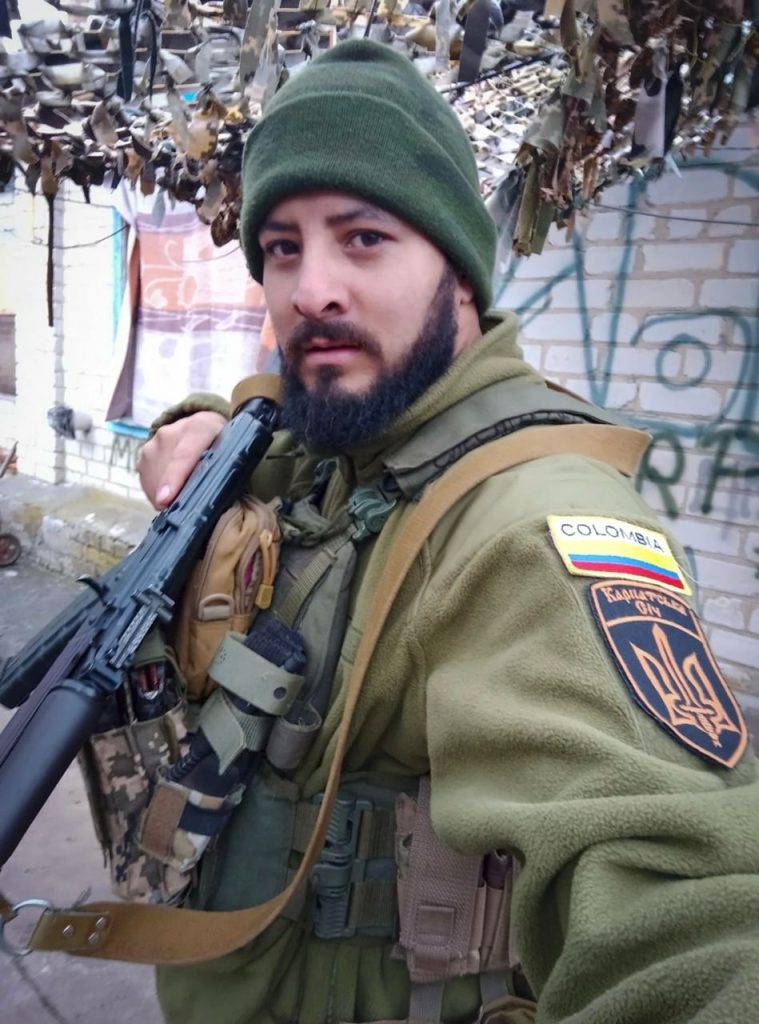 Фото некоторых бывших колумбийских военнослужащих, теперь воюющих в рядах украинской армии