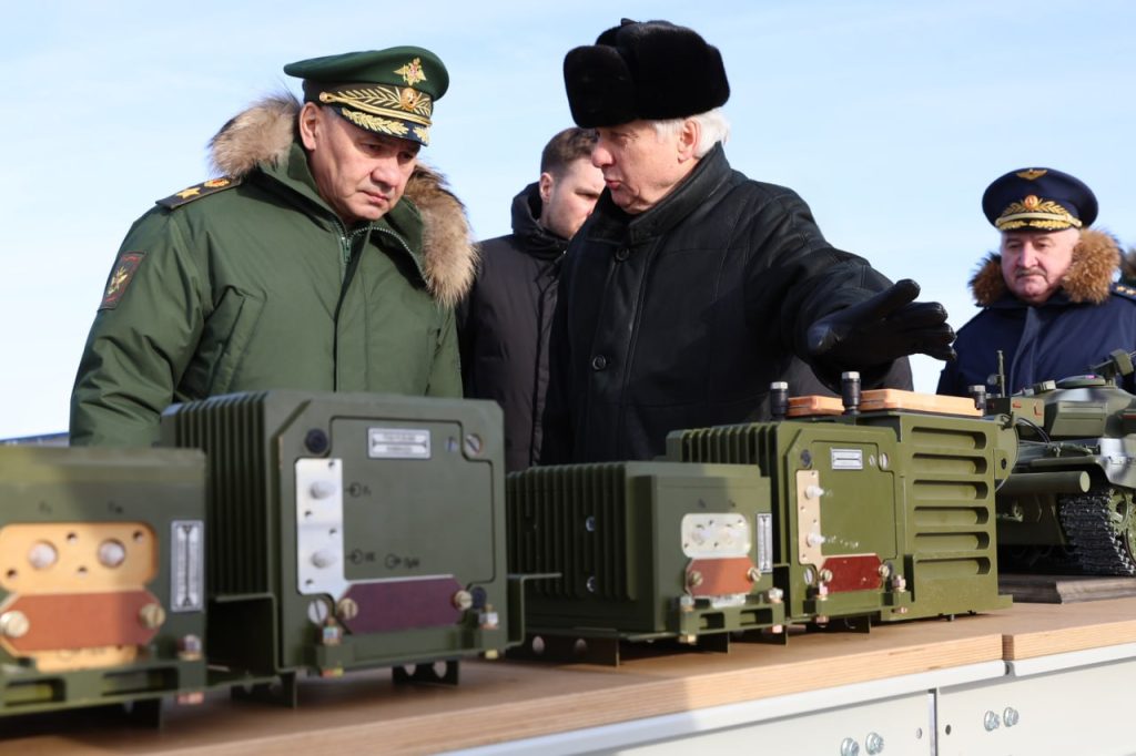 Министр обороны РФ Сергей Шойгу проверил выполнение ГОЗ по производству ракетных комплексов в Московской области