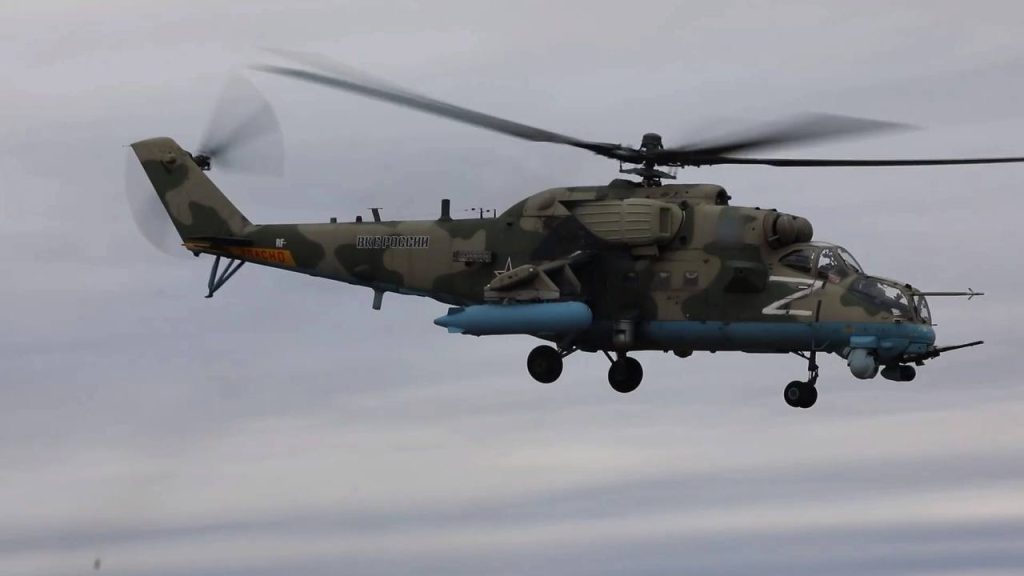 Ударный вертолёт Ми-35М с БКО Л-370 «Витебск» армейской авиации ВКС РФ в зоне проведения СВО. Военный Осведомитель