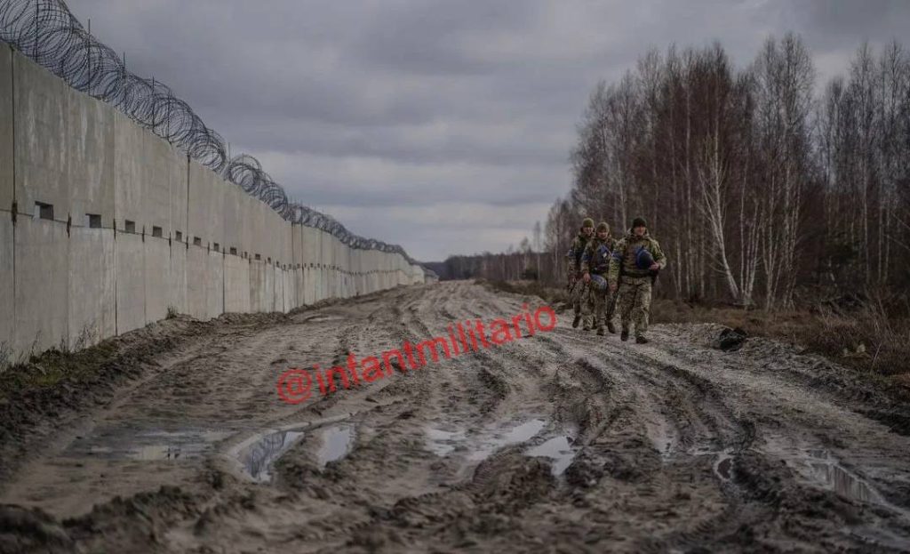 Появились новые фотографии украинских укреплений на границе с Белоруссией в Волынской области