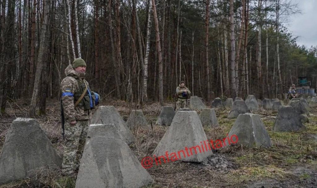 Появились новые фотографии украинских укреплений на границе с Белоруссией в Волынской области