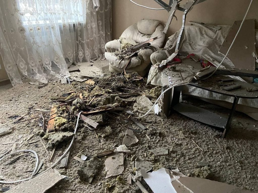 Укронацисты утром ударили из РСЗО по центру многострадальной Горловки