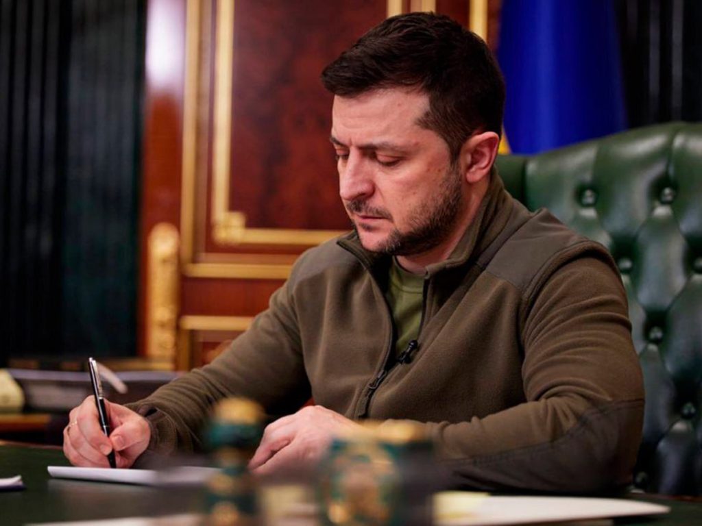 Шестнадцать украинских композиторов просят Зеленского отменить Чайковского