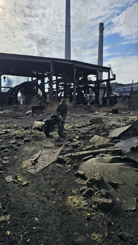 Подборка фотографий от "Велеса" из "Авдеевки"