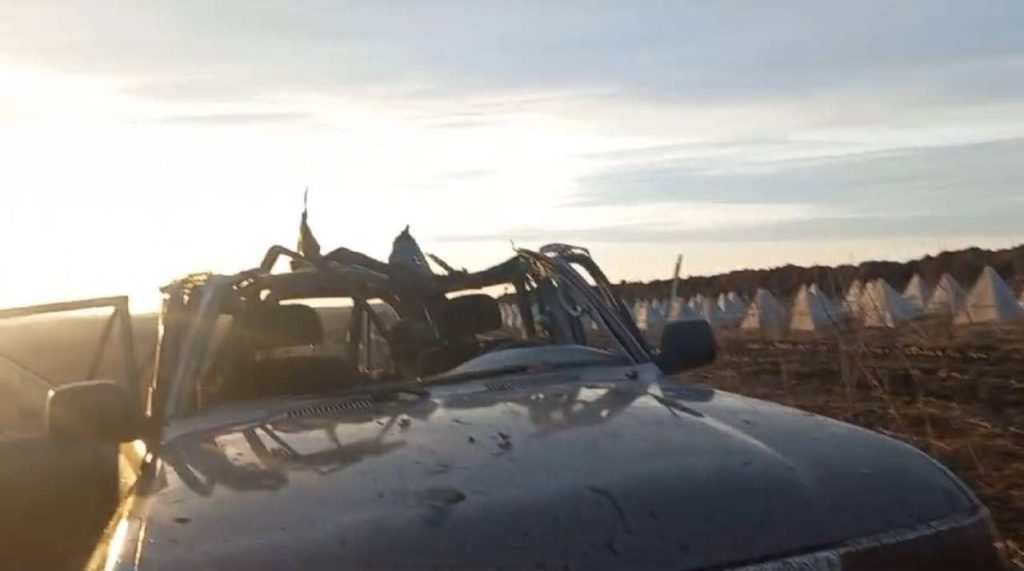 Украинский БПЛА-камикадзе нанёс удар по автомобилю на окраине села Почаево Грайворонского городского округа Белгородской области