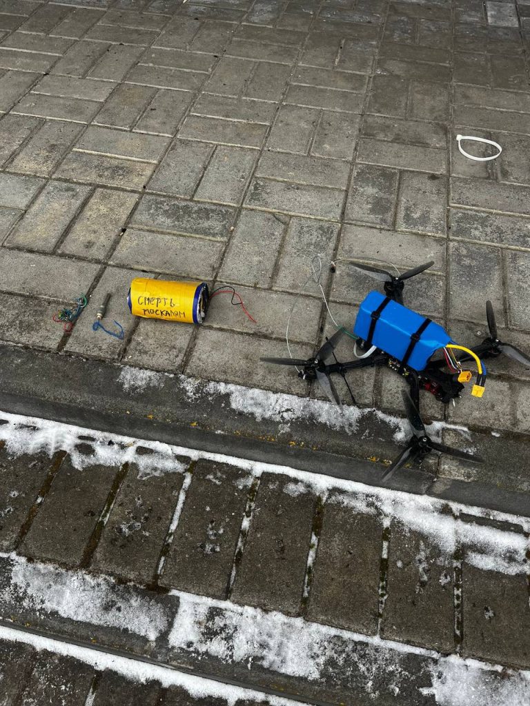 «Смерть москалям!» — такие «приветы» посылают жителям российских регионов с территории «демократической» Украины