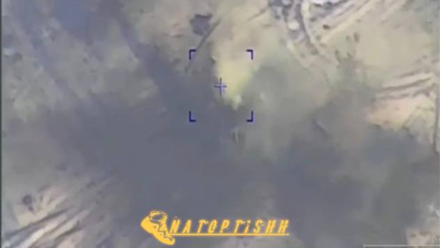 Т-64БВ - поврежден и брошен. У с. Синьковка Харьковской области