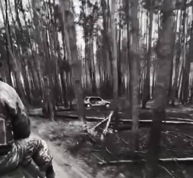 Внедорожник - уничтожен. Близ Кременной, Луганская область