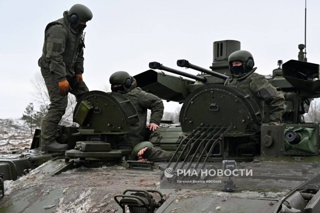 Свежо выглядящие "Терминаторы" ЦВО во время учений