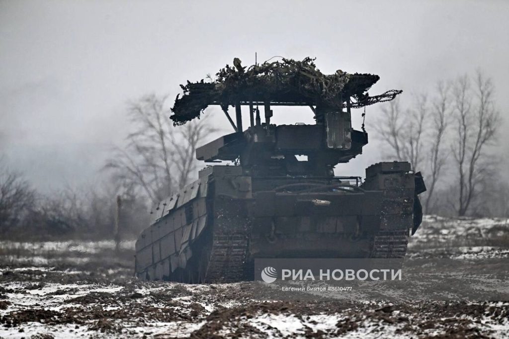 Свежо выглядящие "Терминаторы" ЦВО во время учений