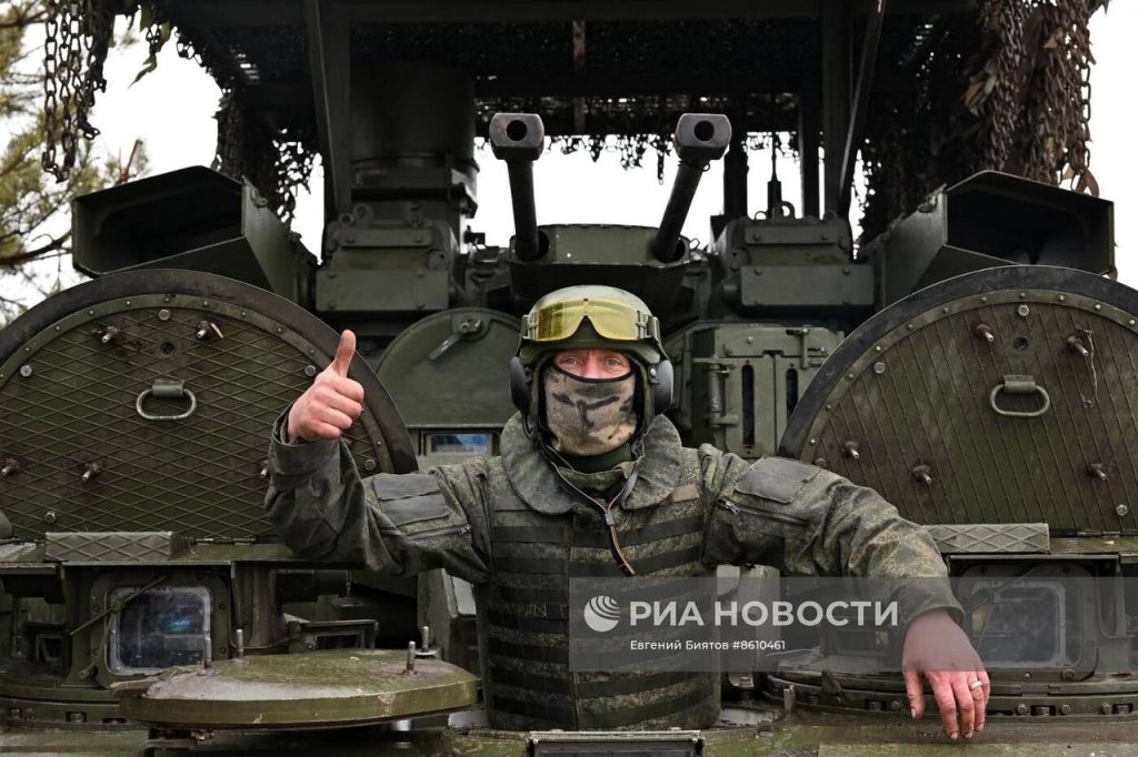 Свежо выглядящие "Терминаторы" ЦВО во время учений