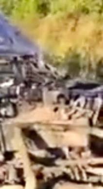 Пикап - поврежден. У с. Работино Запорожской области