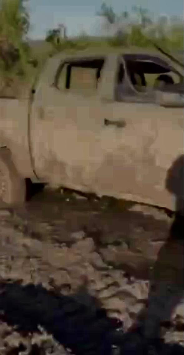 Пикап - поврежден. У с. Работино Запорожской области