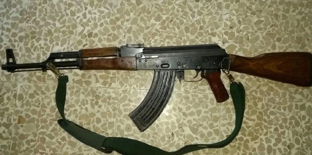 Одним из самых массовых образцов стрелкового оружия  армии Сирии до гражданской войны был северокорейский Тип-68 (национальная версия АКМ)