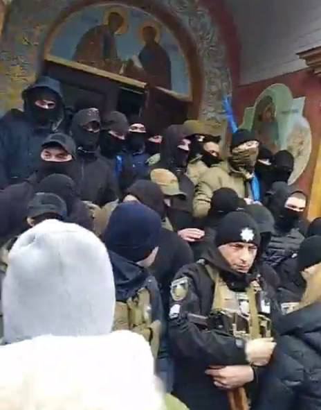 Раскольники из СБУ захватили храм УПЦ в селе Ленковцы (Черновицкая область)