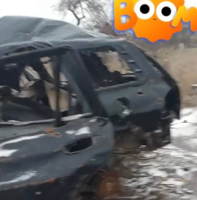 Внедорожник - уничтожен. В н.п Ивановское Донецкой области