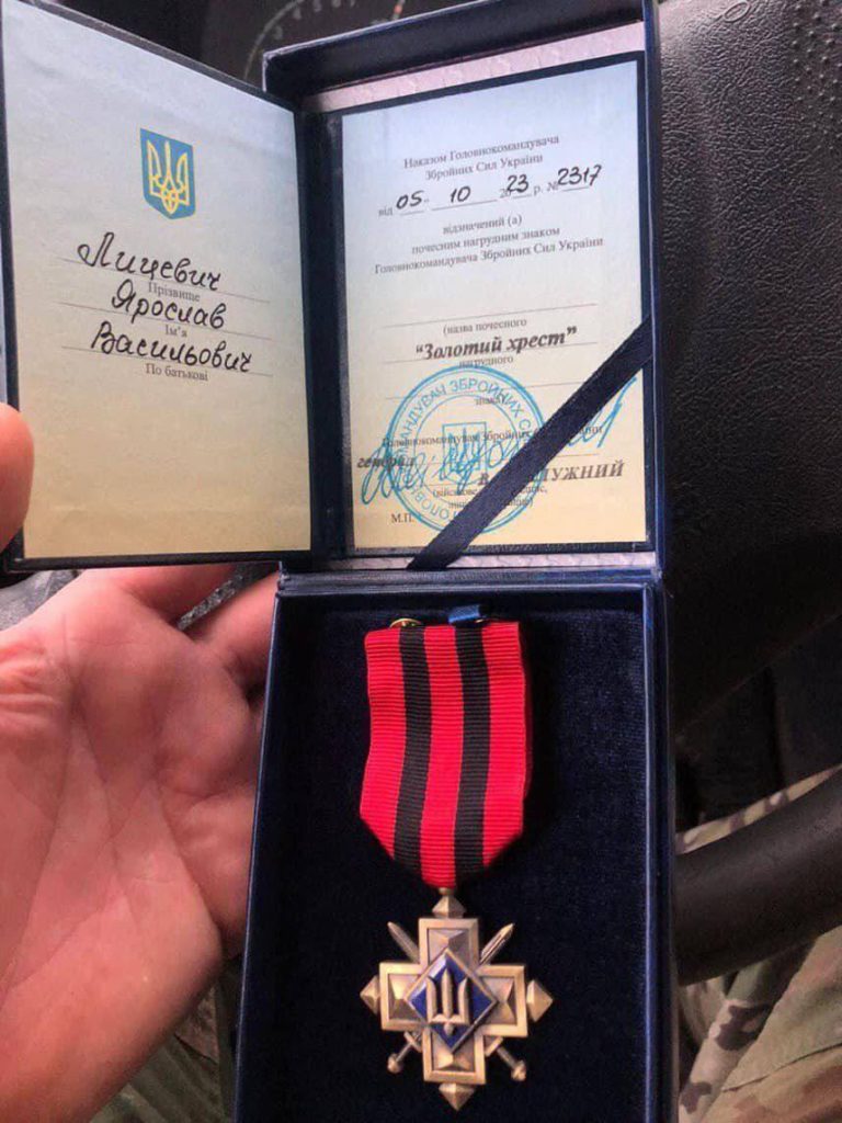 Авдеевка: в украинских соцсетях пошли пачками некрологи "азовцев" из-под Авдеевки