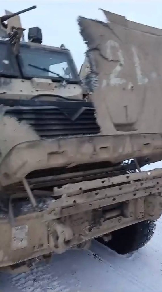 International MaxxPro  Б/н №42.1 О/з ✚ - поврежден
