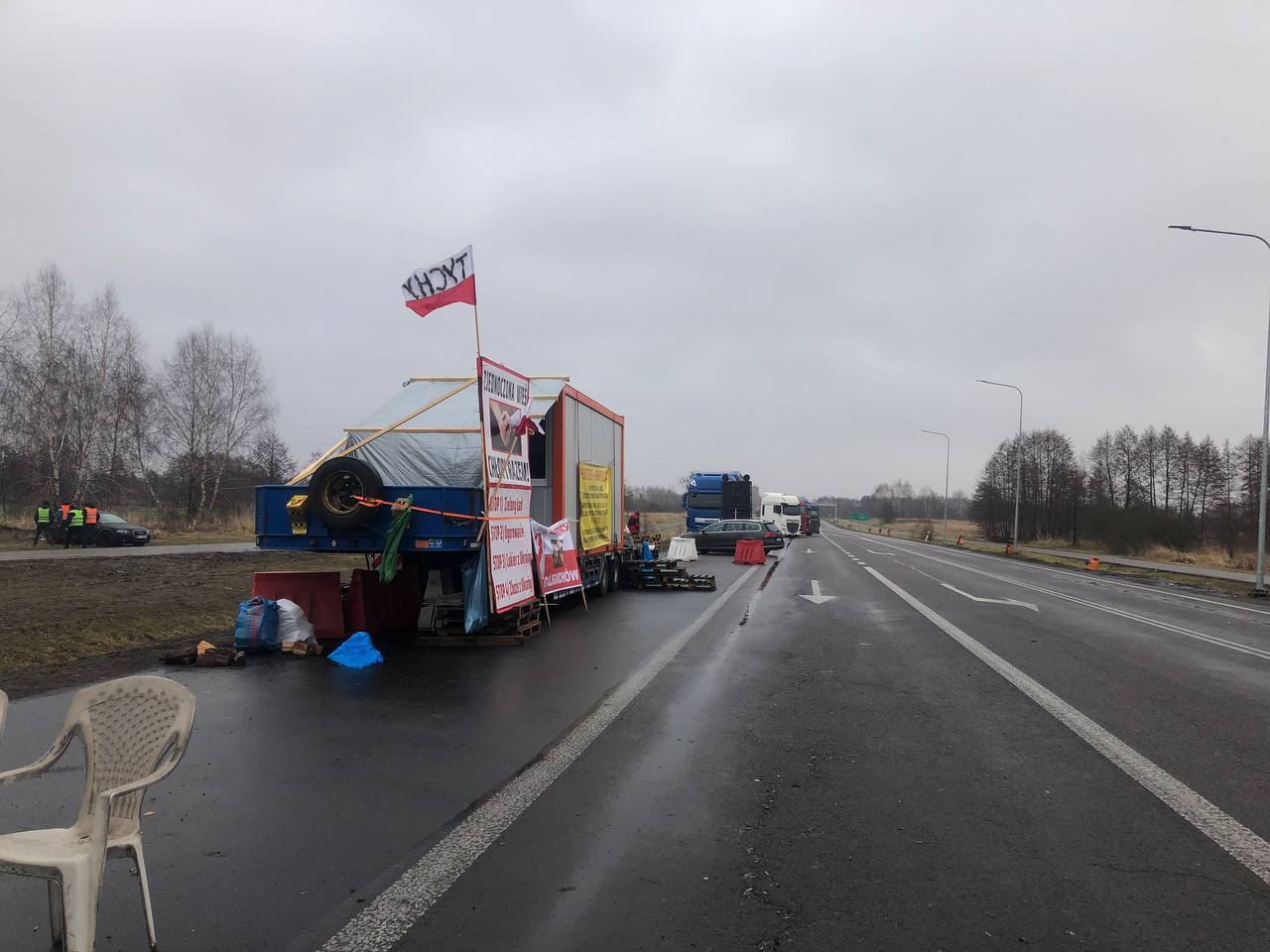 Польские фермеры начали акции протеста по всей стране