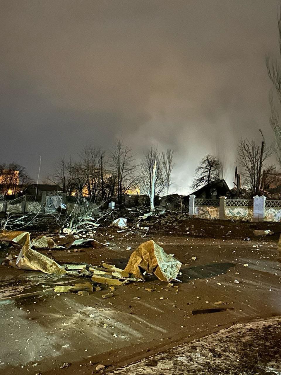 Украинские власти заявили, что запущенные ракеты поразили промышленную зону в окрестностях Краматорска и фильтровальную станцию на его территории