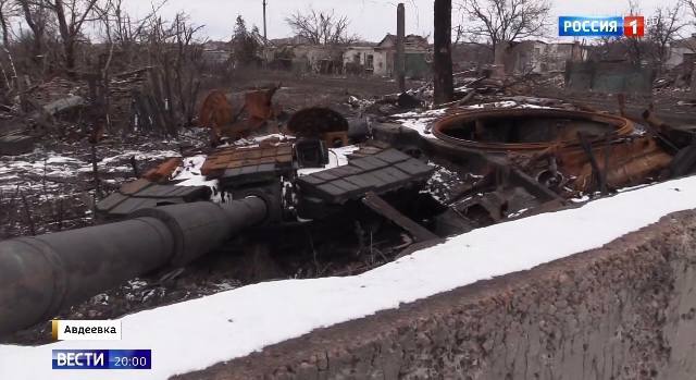 Т-64БВ - уничтожен. В н.п Авдеевка Донецкой области