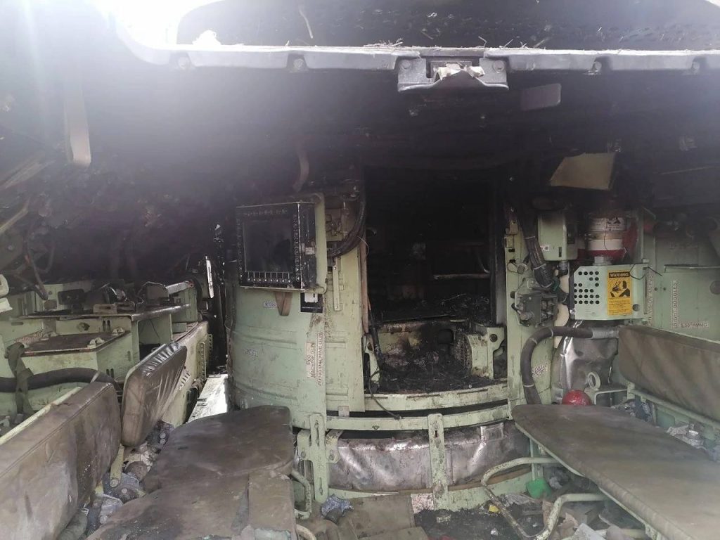 Ещё фотографии затрофееной в Авдеевке БМП M2A2 Bradley ВСУ