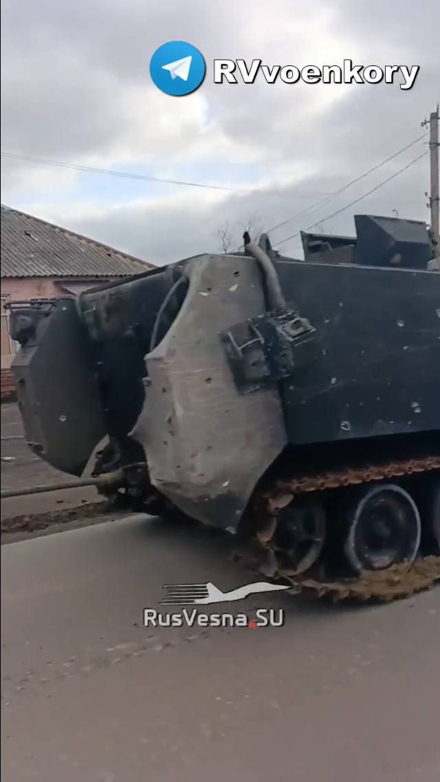 M113 - уничтожен. В  г. Авдеевка Донецкой области