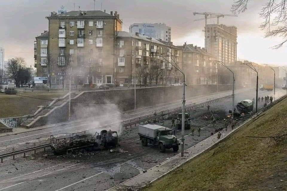 В результате массовой раздачи оружия населению, а также благодаря выдуманной замминистром обороны Украины Анной Маляр истории про "российских диверсантов"