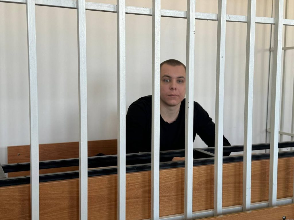 Никиту Журавеля, обвиняемого в сожжении Корана, приговорили к 3,5 годам колонии общего режима