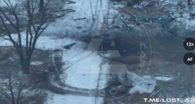 M113 - поврежден и брошен. В пос. Победа  Донецкой области