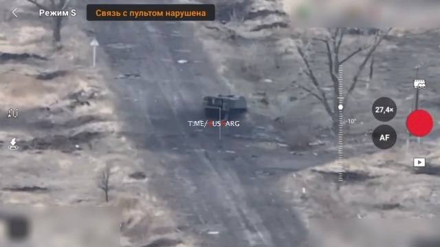 M113 - поврежден и брошен. Бронетранспортер брoшeн ВСУ после наезда на мину