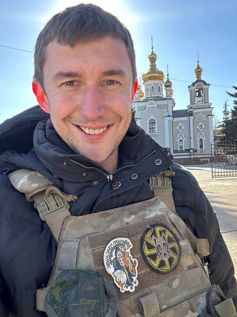 Российский гроссмейстер Сергей Карякин приехал в освобождённую Авдеевку