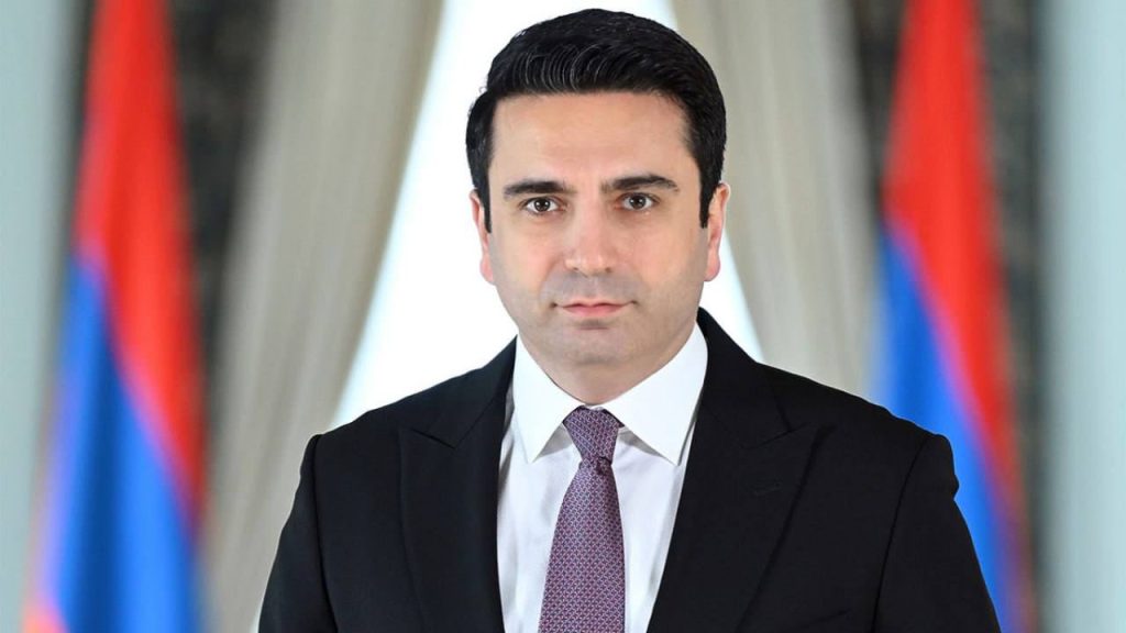 Армения планирует взять курс на вступление в ЕС – спикер армянского парламента Ален Симонян