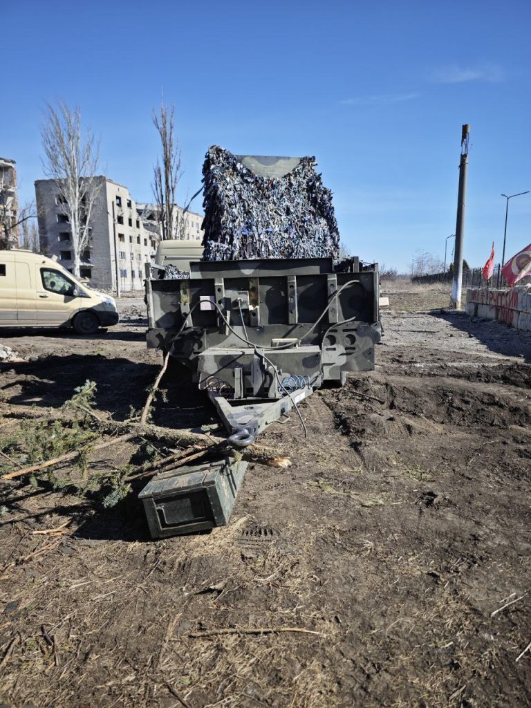 Враг активно применяет на фронте макет военной техники: в Авдеевке захвачен фейковый радар AN/MPQ-64 Sentinel