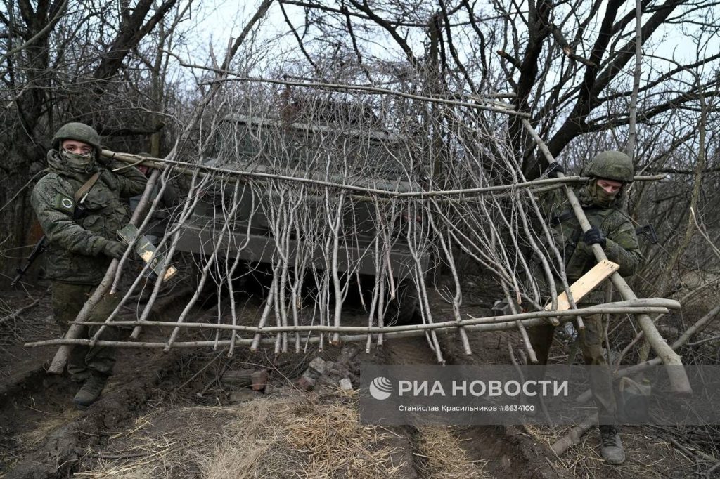 Расчёт РСЗО 9К57 «Ураган» Центрального военного округа на Авдеевском направлении