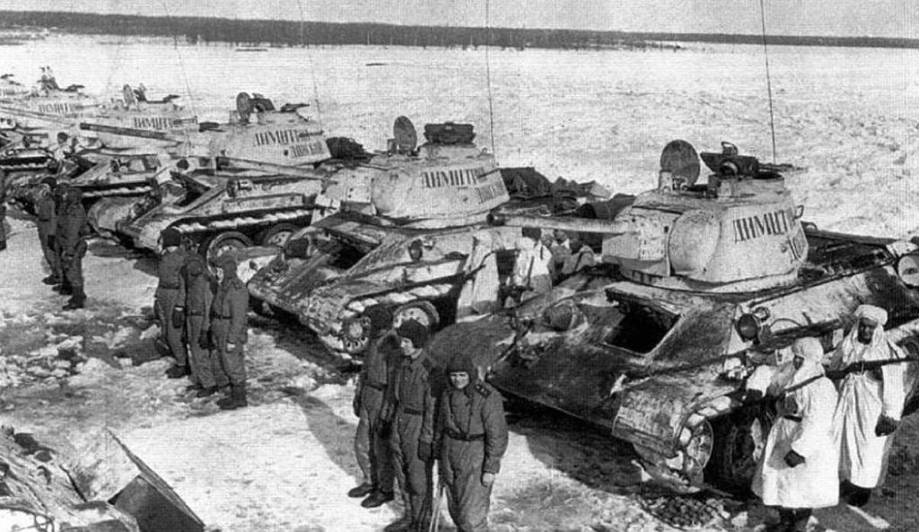 7 марта 1942 г. Красной Армии передана танковая колонна им. Дмитрия Донского, построенная на средства церкви