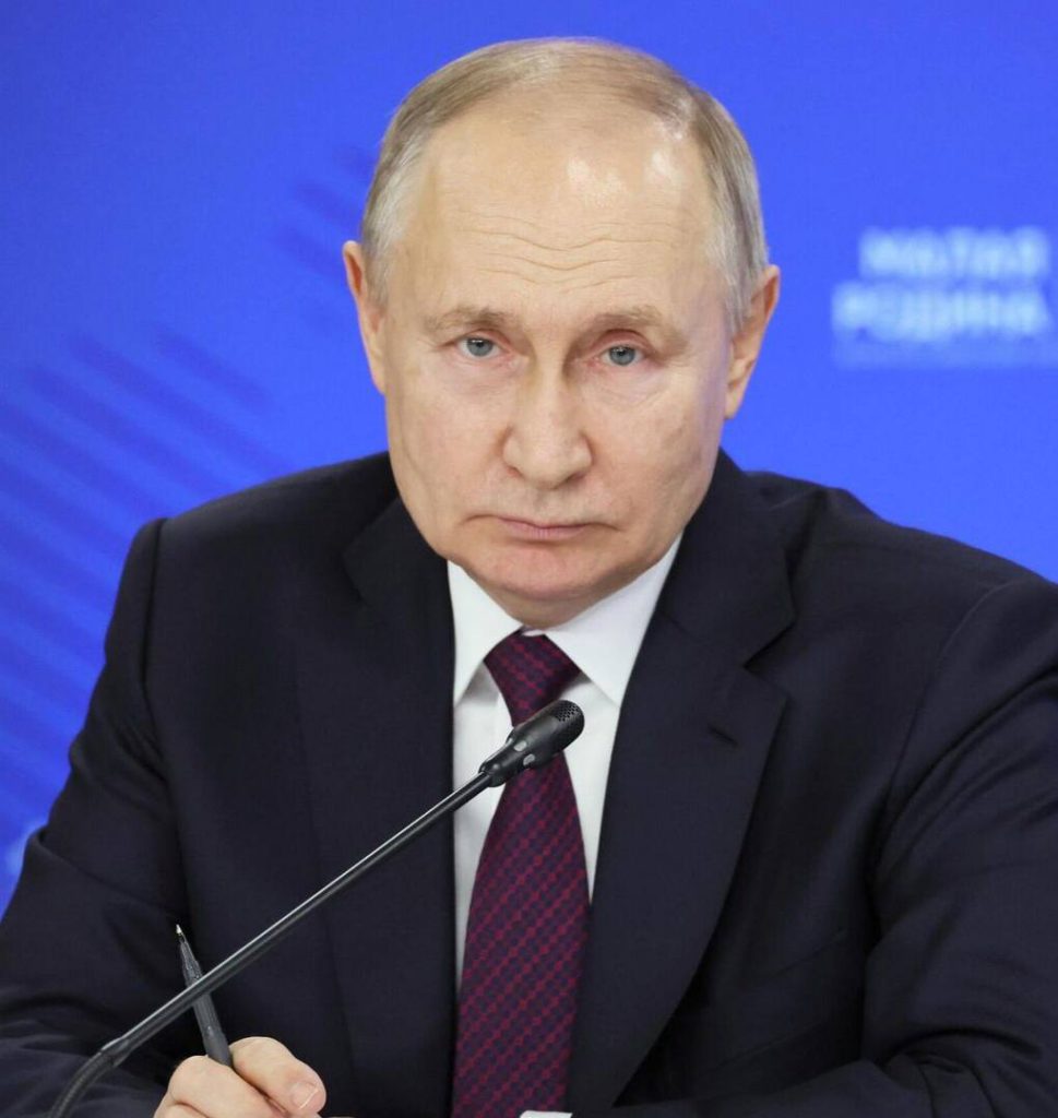 Владимир Путин подписал указ о помиловании 52 осужденных женщин