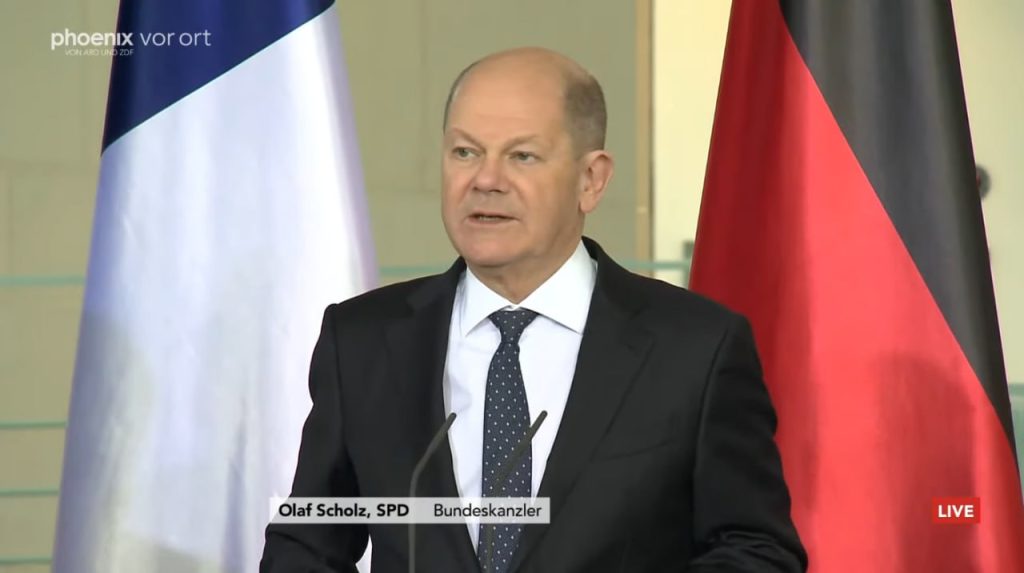 Шольц предлагает закупить Киеву оружие на российские деньги