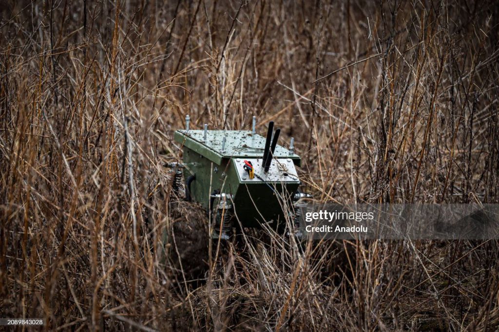 Полевые испытания очередной роботизированной платформы одного из подразделений ВСУ