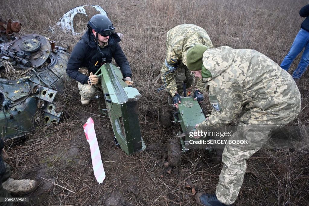 Полевые испытания очередной роботизированной платформы одного из подразделений ВСУ