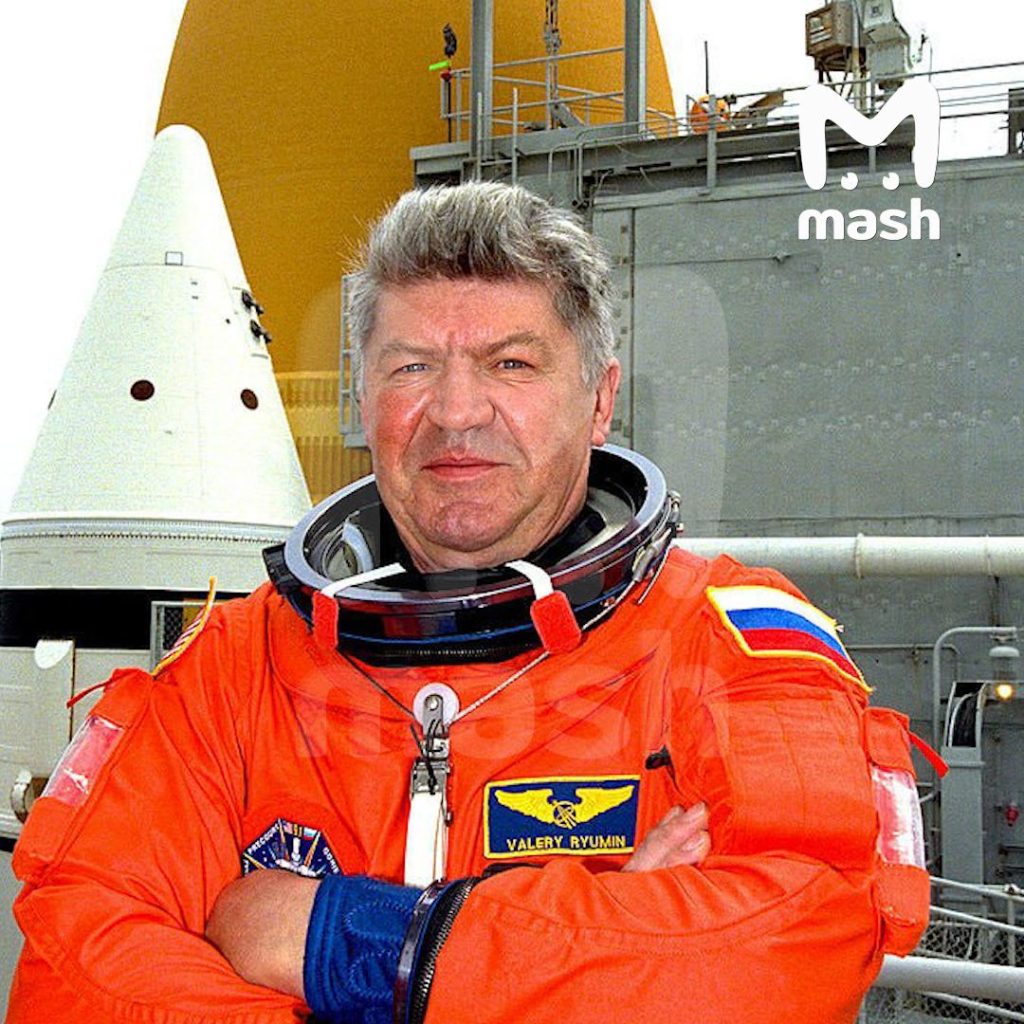 Одна из погибших в "Крокусе" — дочь семьи космонавта Евгения Рюмина (первое фото). Ей было 38 лет.