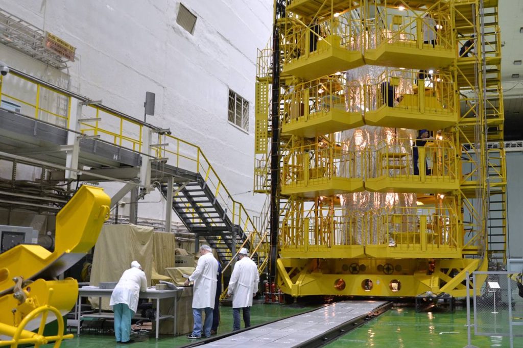 Начались предполётные испытания грузового космического корабля "Прогресс МС-27"