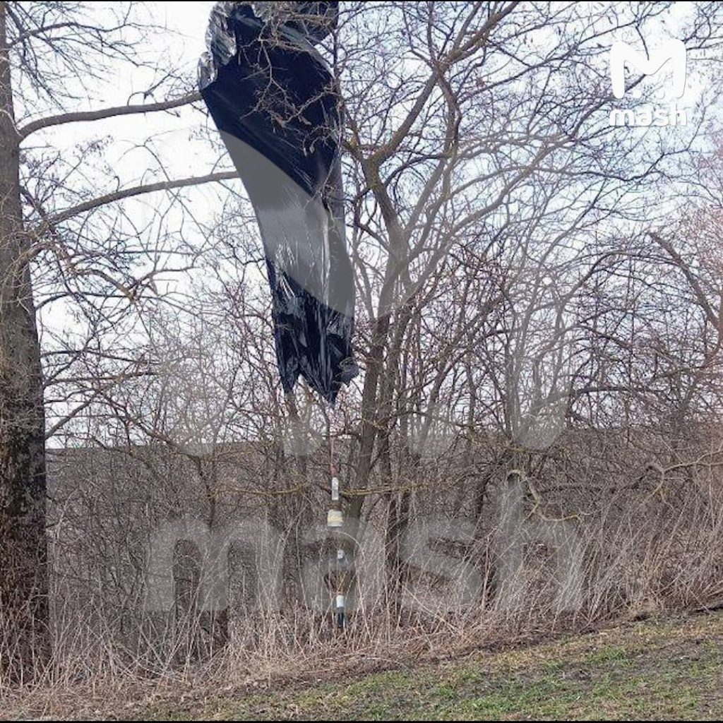 Бойцы ВС РФ впервые поразили украинский воздушный шар-террорист, замаскированный под зонд