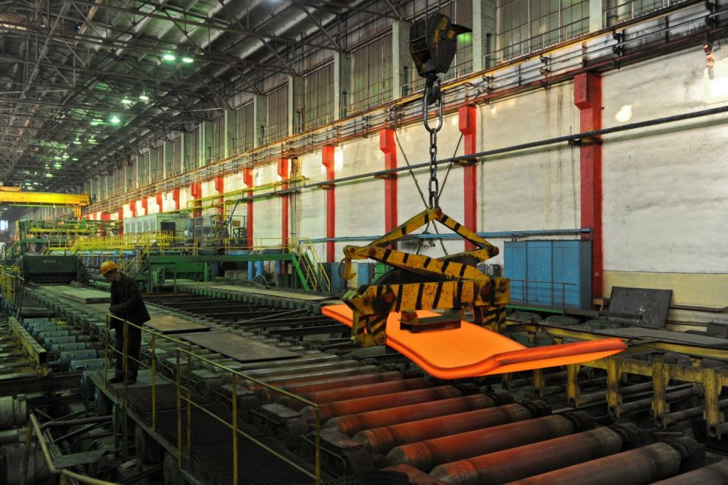 Война войной – а титан по расписанию