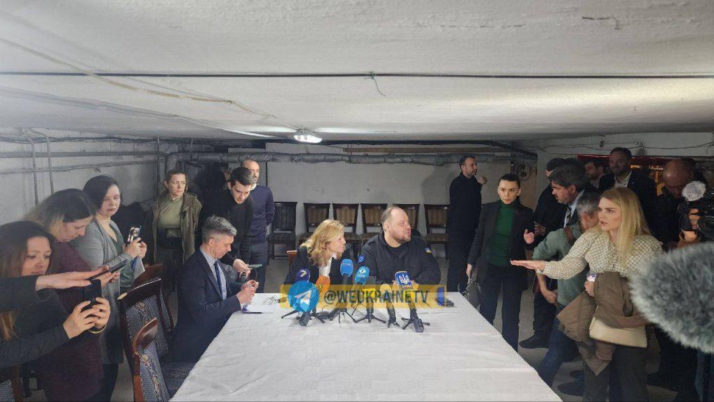 Отправка французских войск на Украину возможна: председатель Национального собрания Франции прокомментировала предварительные заявления Макрона