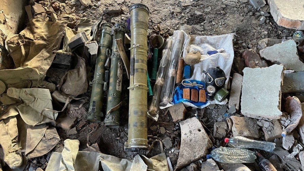 Росгвардейцы обнаружили более 60 схронов оружия и боеприпасов на территории ДНР за месяц
