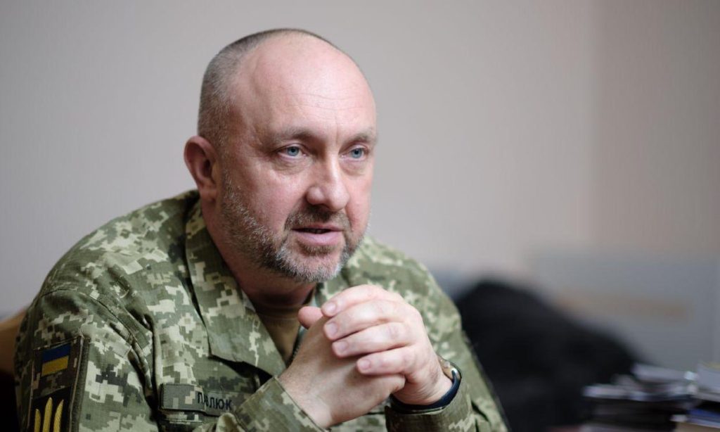 Командующий Сухопутных войск Украины Павлюк похвастался тремя кольцами обороны Киева