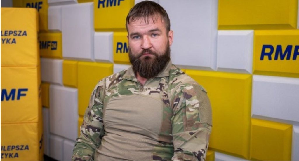 Польский наёмник Петр Миткевич, весьма популярный персонаж у себя на Родине, подтвердил гибель своих соотечественников в зоне СВО хоть и кратно приуменьшил потери