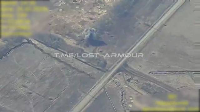 M109L - поражена. Возле трассы H15 южнее н.п Курахово  в Донецкой област
