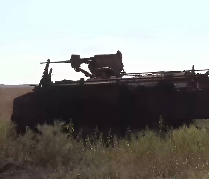 YPR-765A1 - уничтожен. У трассы T0408 и севернее с. Работино в Запорожской области